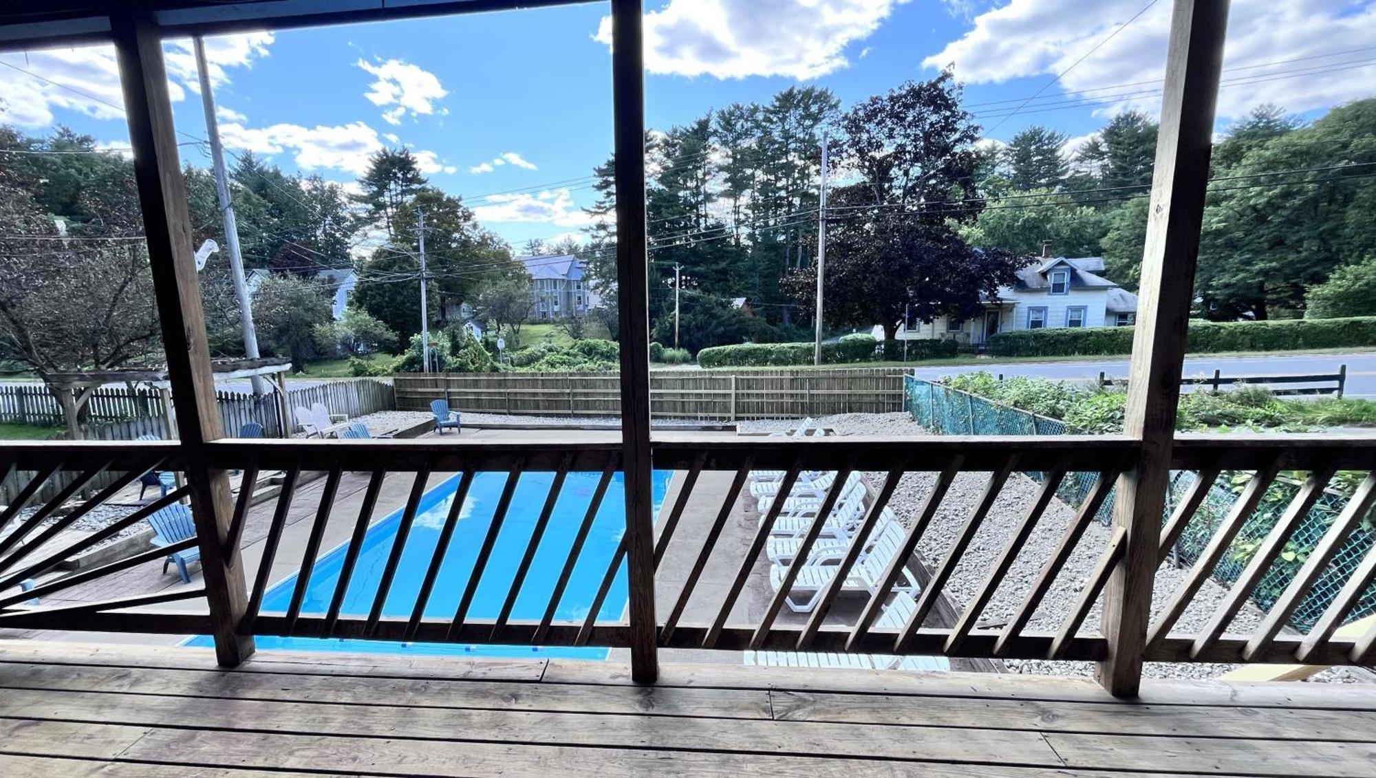 Motel Luzerne Lake Luzerne Екстериор снимка