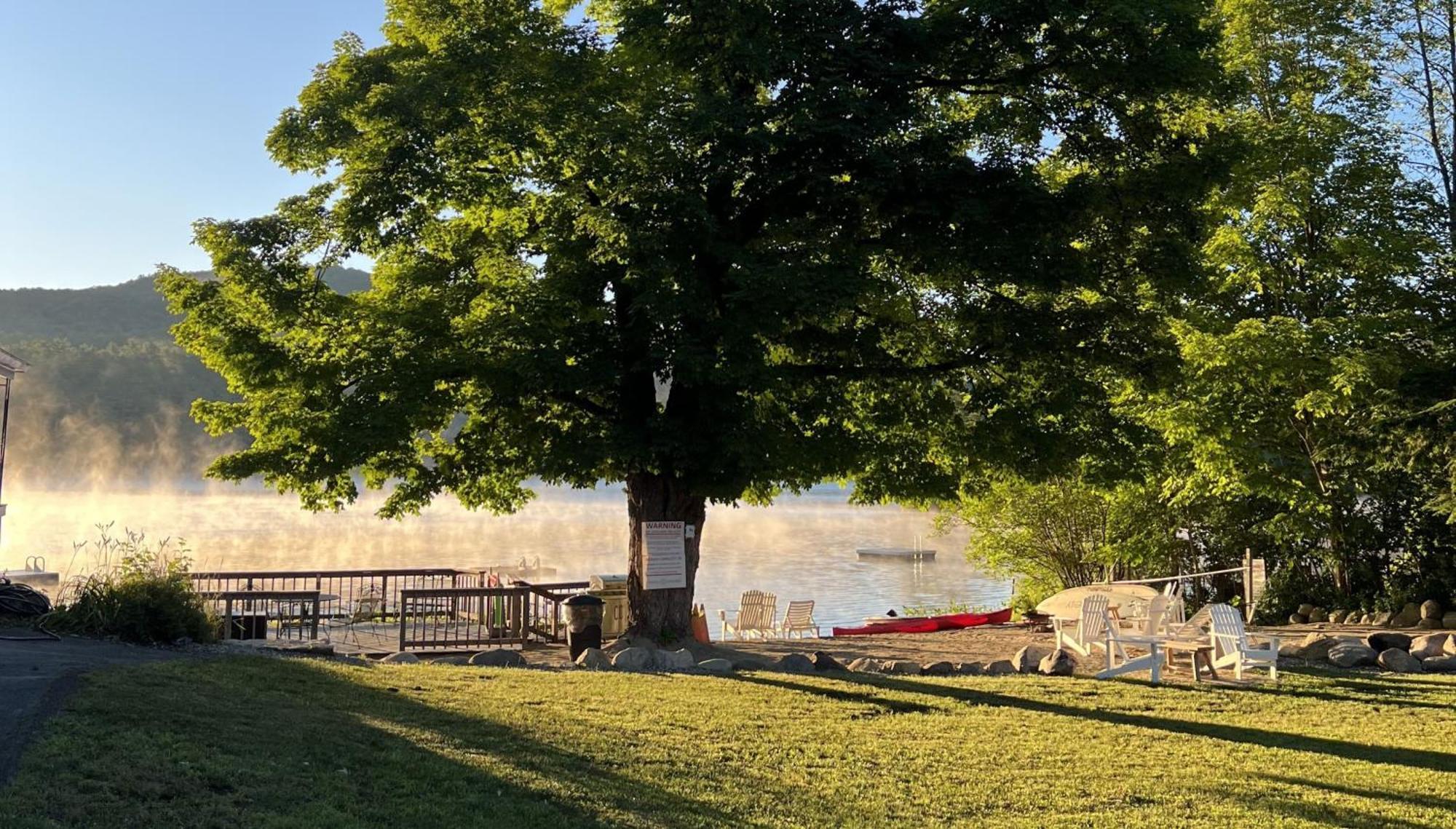 Motel Luzerne Lake Luzerne Екстериор снимка