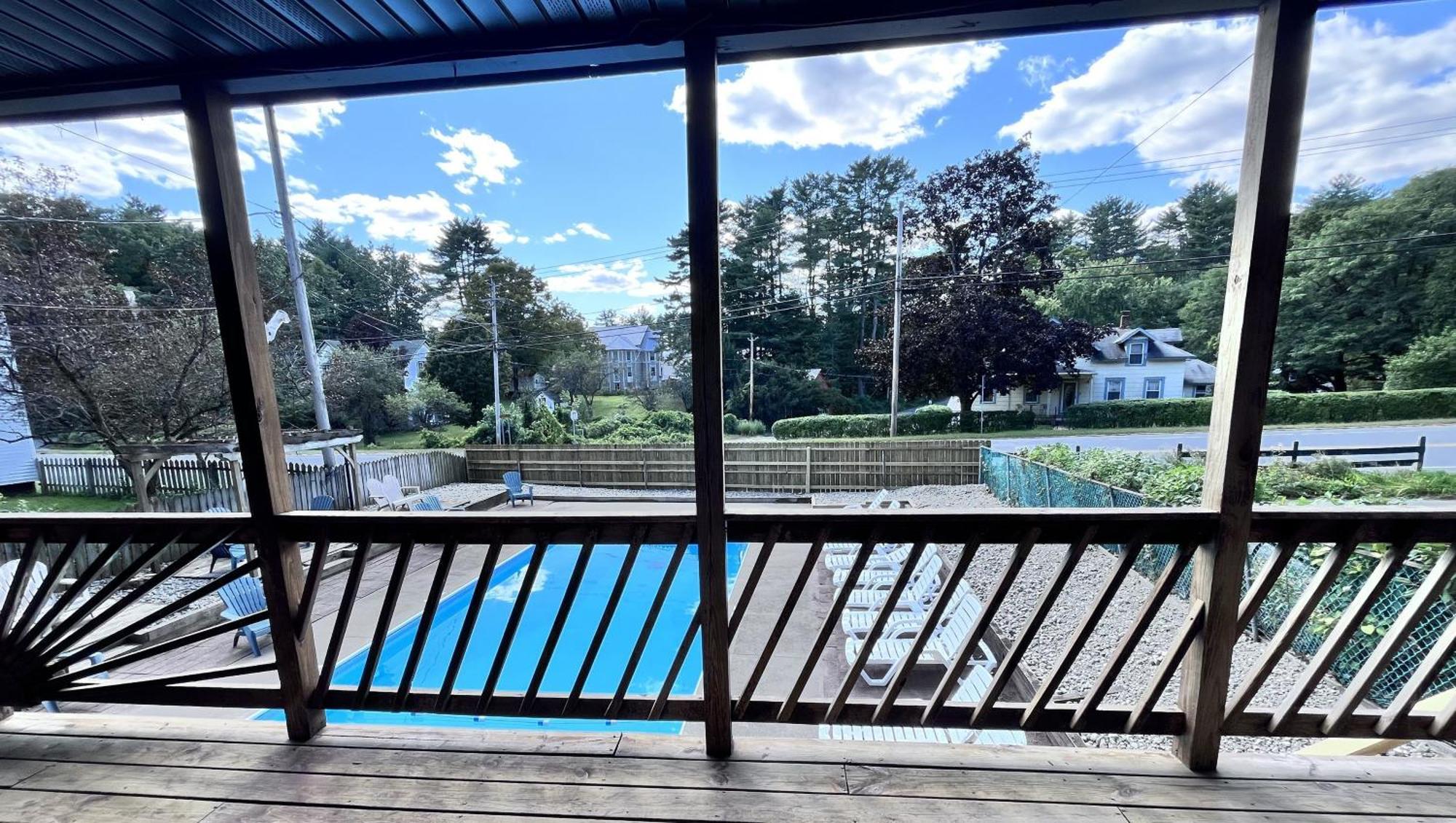 Motel Luzerne Lake Luzerne Екстериор снимка